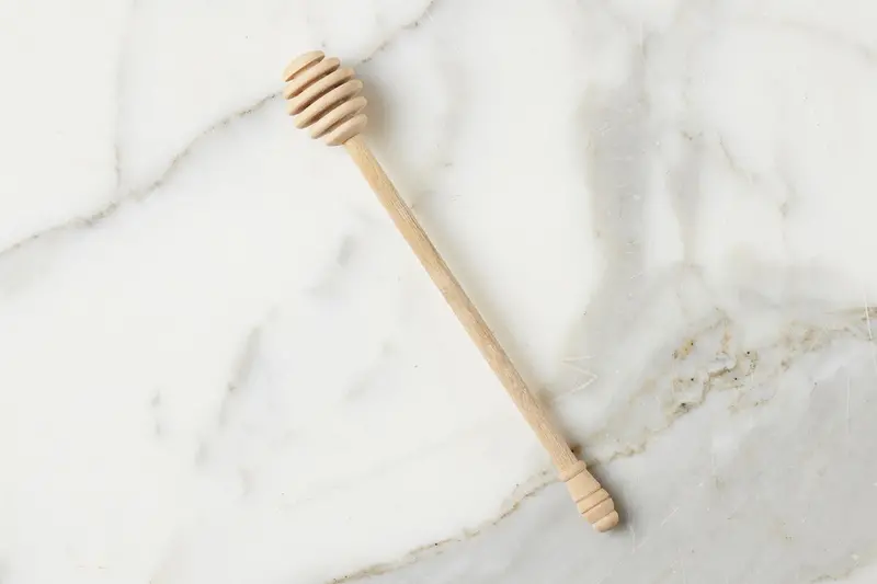 Etú Home Beechwood Bavarian Honey Dripper – Natural Wood Dispenser 1