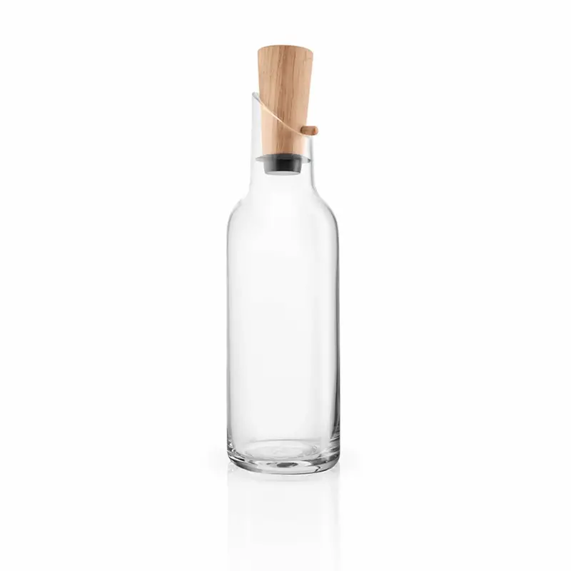 Glass Carafe With Wooden Stopper 1