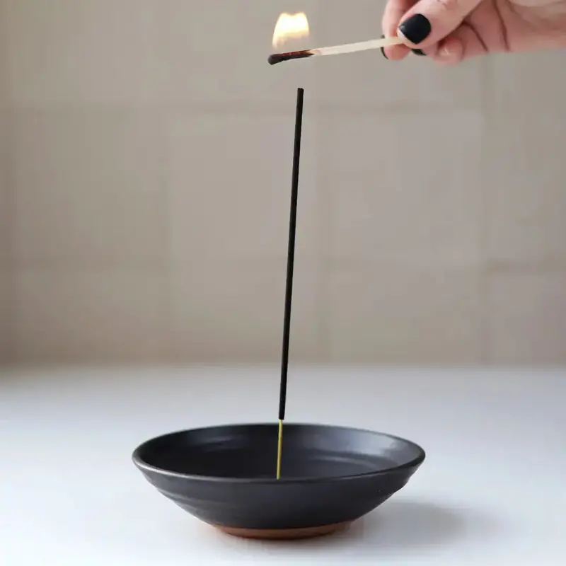 Gravesco Pottery Black Stoneware Incense Burner – Minimalist Ritual Accessory 1