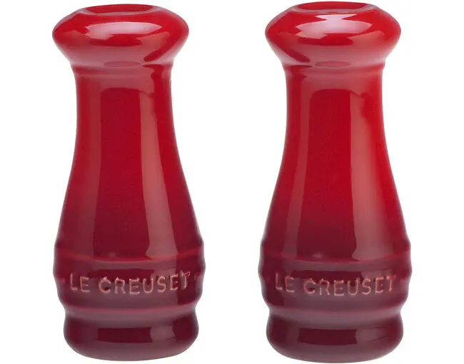 Le Creuset Salt And Pepper Shaker Set – 2-Piece Enamel Pair 1