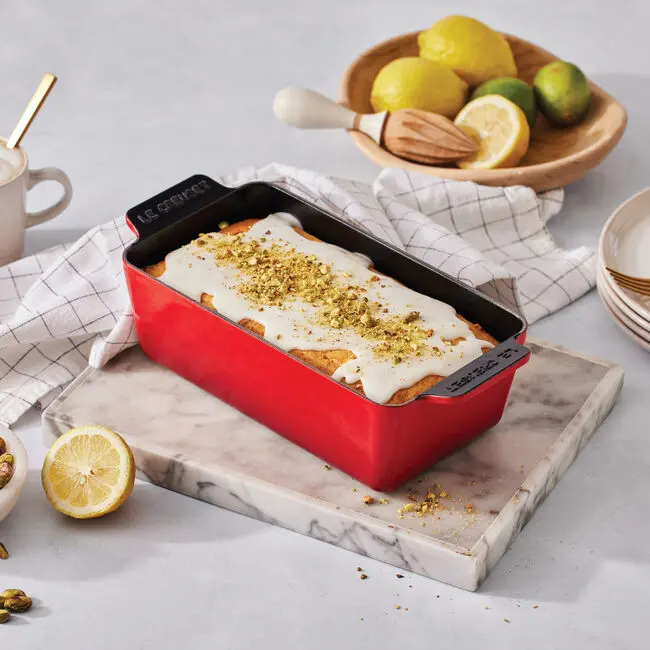 Le Creuset Signature 9-Inch Cerise Loaf Pan 1