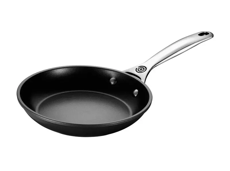 Le Creuset Toughened Nonstick Pro 10-Inch Frying Pan 1