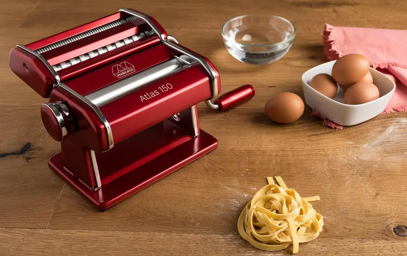 Marcato Atlas 150 Pasta Maker – Bold Red Colorway 1