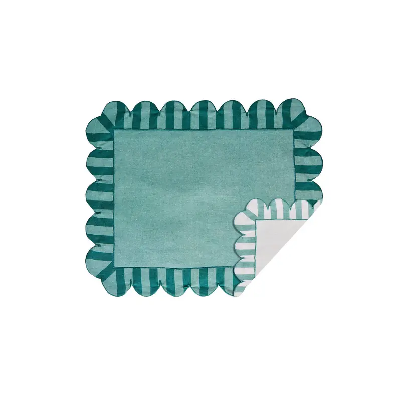 Misette Jardin Double-Sided Scalloped Linen Placemats – Green Top & Reverse, Set Of 4 1