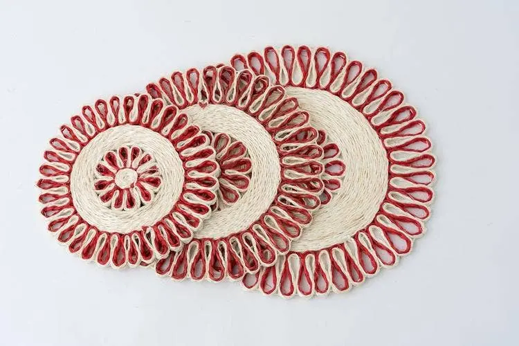 Neepa Hut | Red-And-Natural Handwoven Placemat Set (16" Square) 1