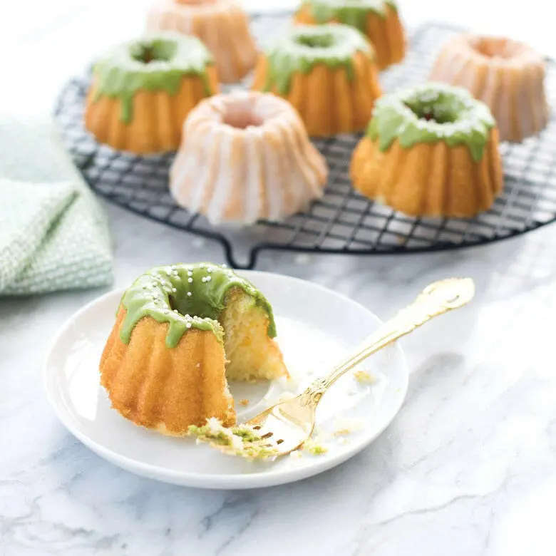 Nordic Ware Anniversary Bundtlette Pan For Individual Cakes 1