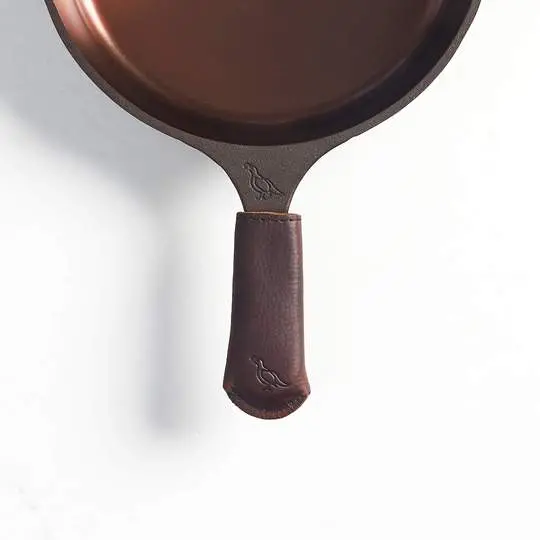 Smithey Ironware Skillet Carrier With Genuine Leather Sleeve 1