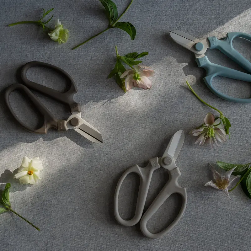 The Floral Society Citrine Japanese Floral Scissors 1