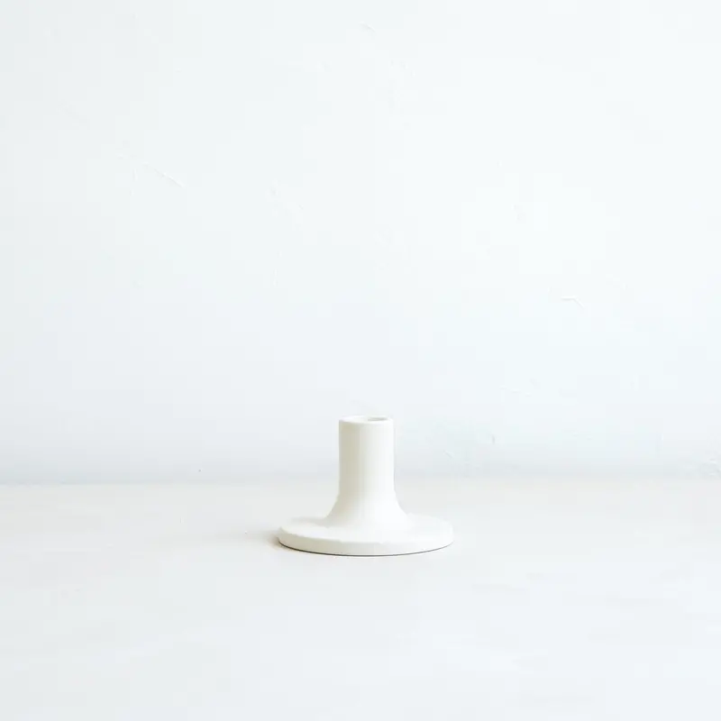 The Floral Society Medium Candle Holder – Matte White 1