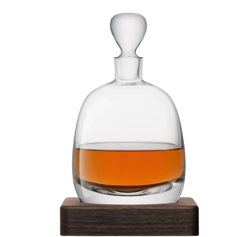 Whisky Decanter With Walnut Base – 1-Liter Islay-Style Design 1