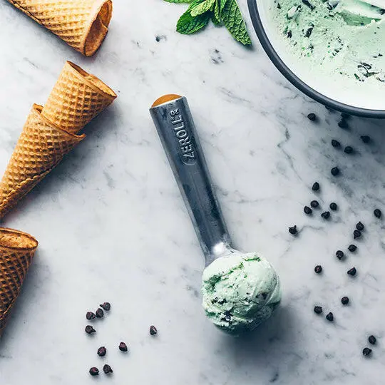 Zeroll Anodized 2.5 Oz Ice Cream Scoop 1